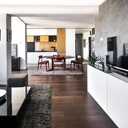 2 Bedroom Penthouse In City Center, Free Parking SJJ Exteriér fotografie